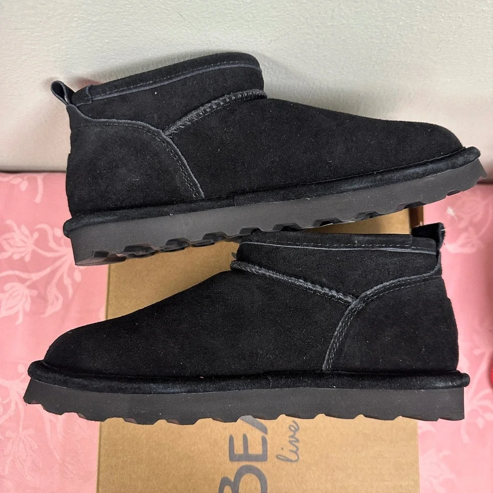 Bearpaw Super Shorty Black Suede Ankle Boots 3049W Size 7 Women Kids